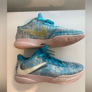 Nike LeBron 20 All Star Size Men 9.5 PINK DIAMOND COLLECTION EST. 2003